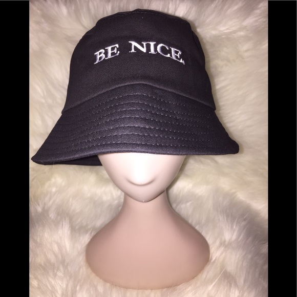🎀🆕 Be Nice bucket hat - Picture 2 of 3